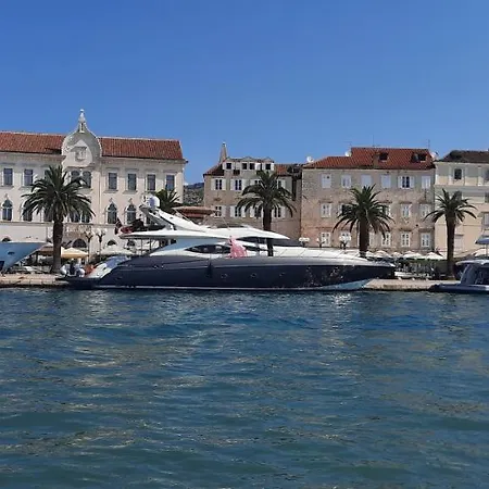 Ema * Trogir