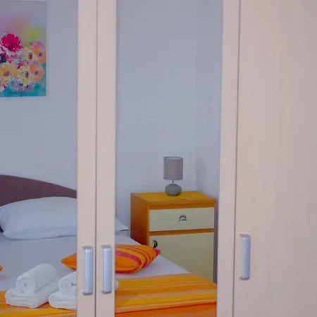 Ema Lägenhet *