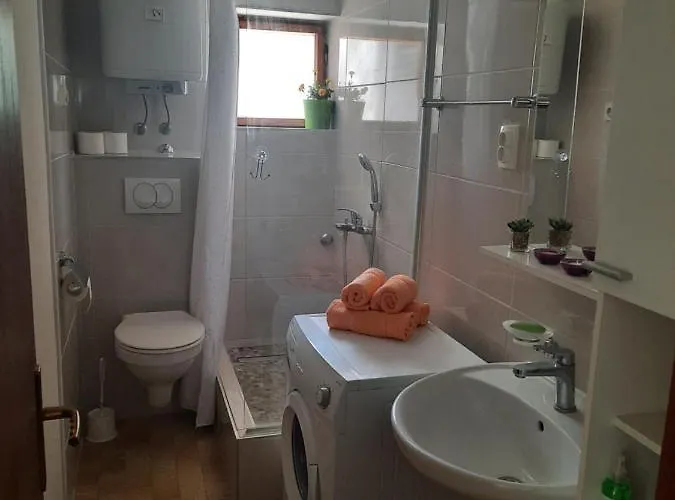 Ema Apartman *