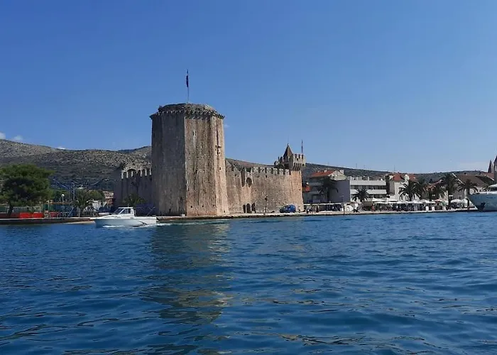 Ema Trogir